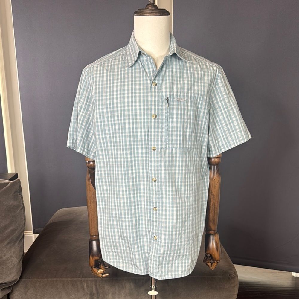 Men's Columbia Omni-Shade Blue Checkered Short Sleeve Shirt Size M